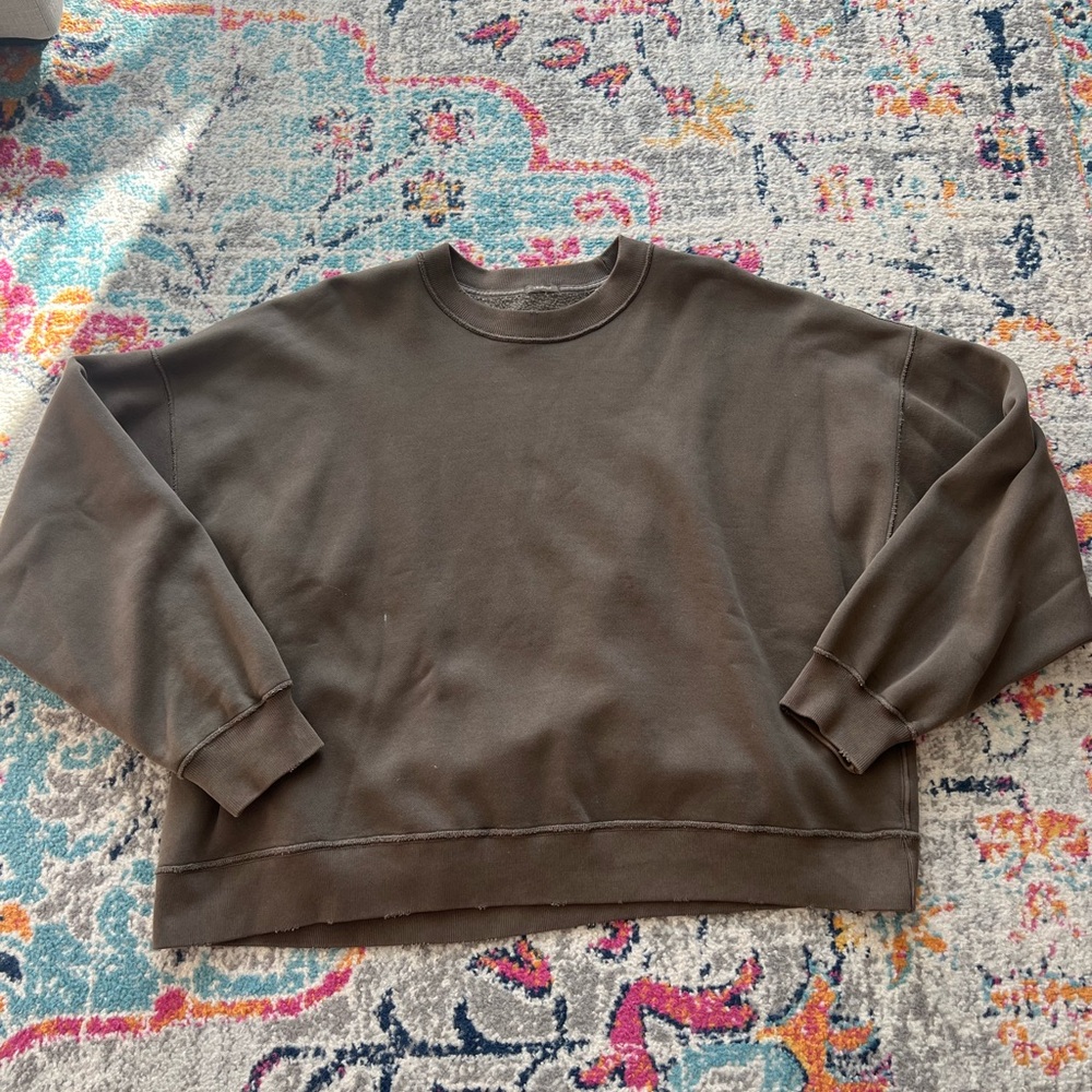 abercrombie cropped oversized crewneck sweatshirt